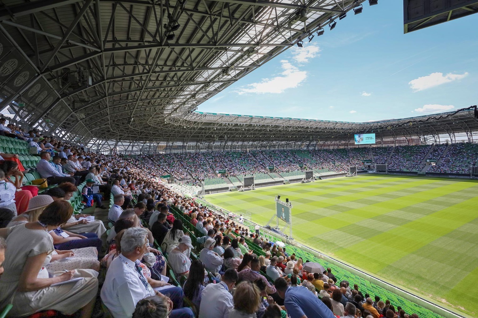 Groupama-Arena.jpg