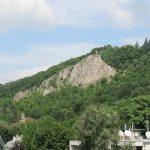 Váratlan fordulat az Apáthy-szikla ügyében – lezárt ösvények, védett növények, politikai vita